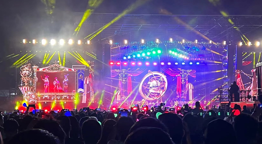 kaiyun开云LED冰屏和荧光棒系列产品“嗨爆”周杰伦悉尼演唱会！