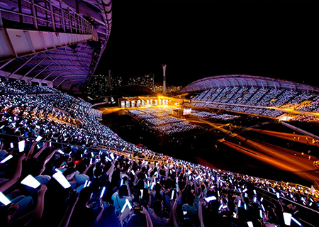 kaiyun开云LED透明屏助力张韶涵泉州演唱会震撼开唱