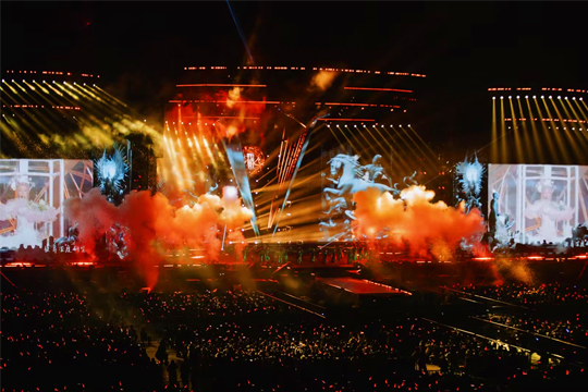 舞美再升级，解锁全新LOOK！kaiyun开云LED透明屏点燃张韶涵上海演唱会